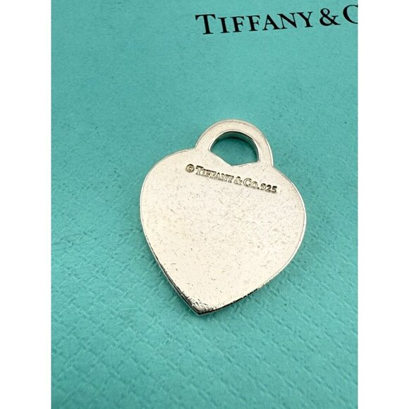 Tiffany & Co. “Key To My Heart” Charm from Notes Collection Sterling Silver - Picture 4 of 6